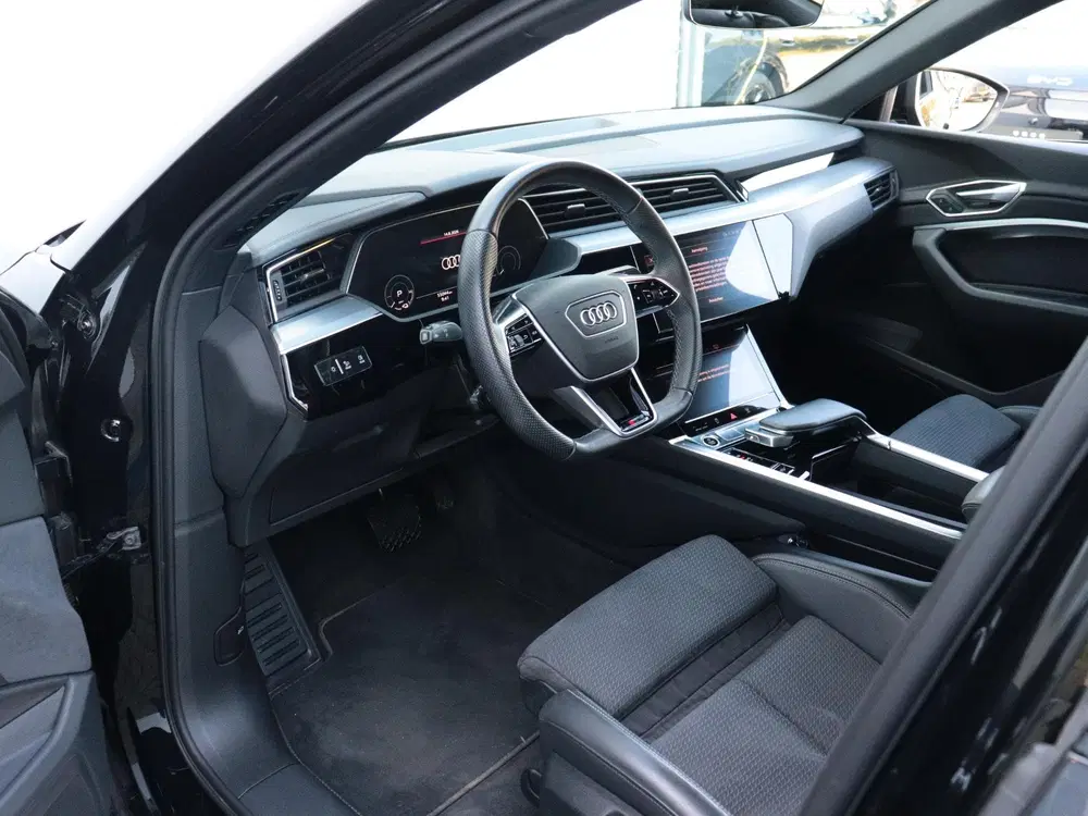 Audi e-tron 50 quattro S edition 71 kWh uit 2022, foto 7