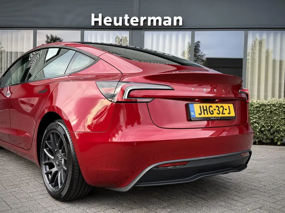 Tesla Model 3 RWD Highland Premium uit 2023, foto 12