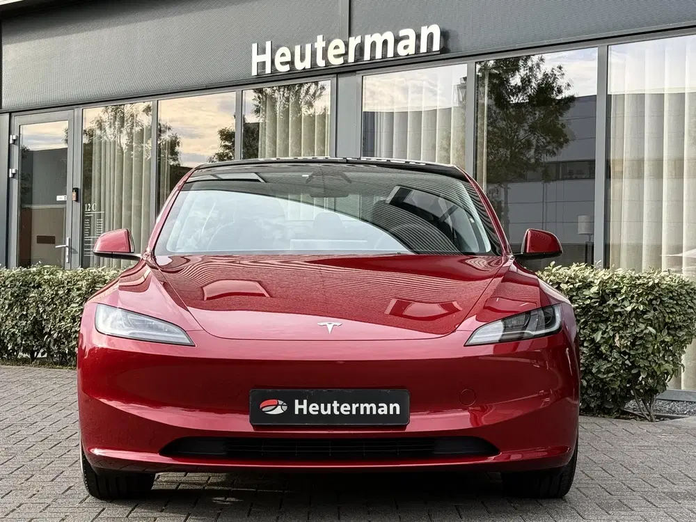 Tesla Model 3 RWD Highland Premium uit 2023, foto 6