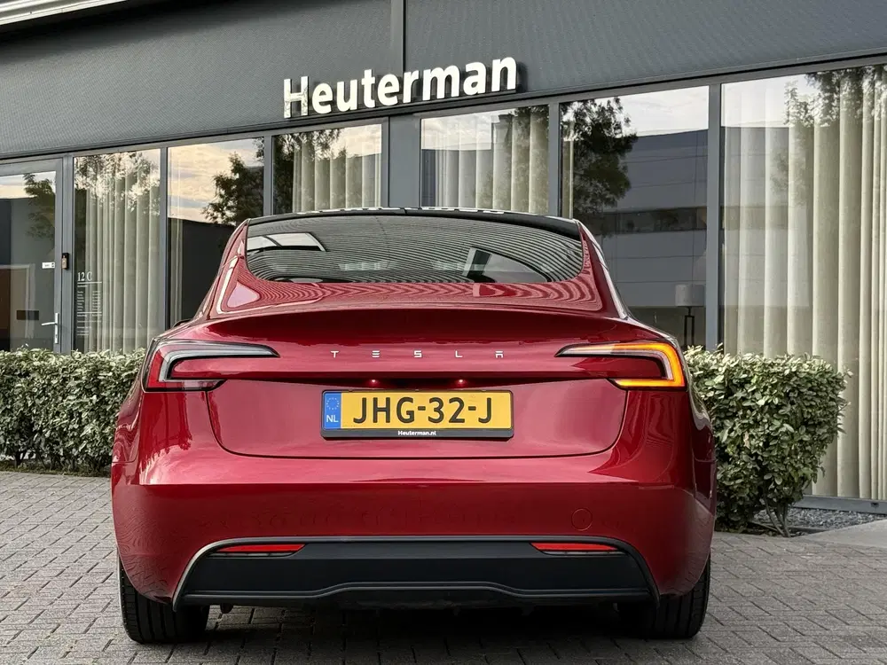 Tesla Model 3 RWD Highland Premium uit 2023, foto 7