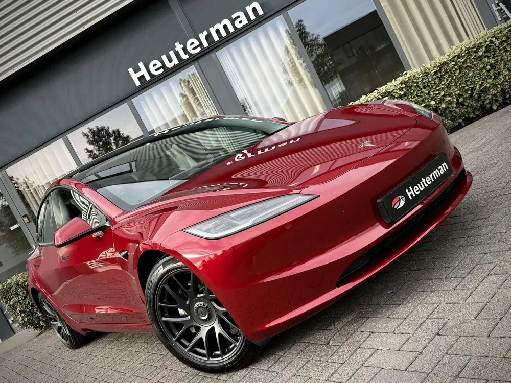 Tesla Model 3 RWD Highland Premium uit 2023, foto 8