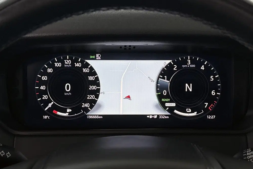 Land Rover Range Rover Velar 2.0 P400e R-Dynamic SE Pano Mer uit 2023, foto 12