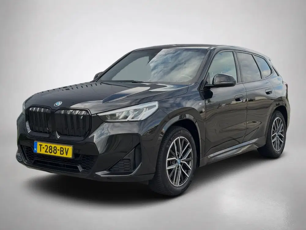 BMW iX1 XDrive30 Launch Edition M-SPORT 96% SOH (N uit 2023, foto 9