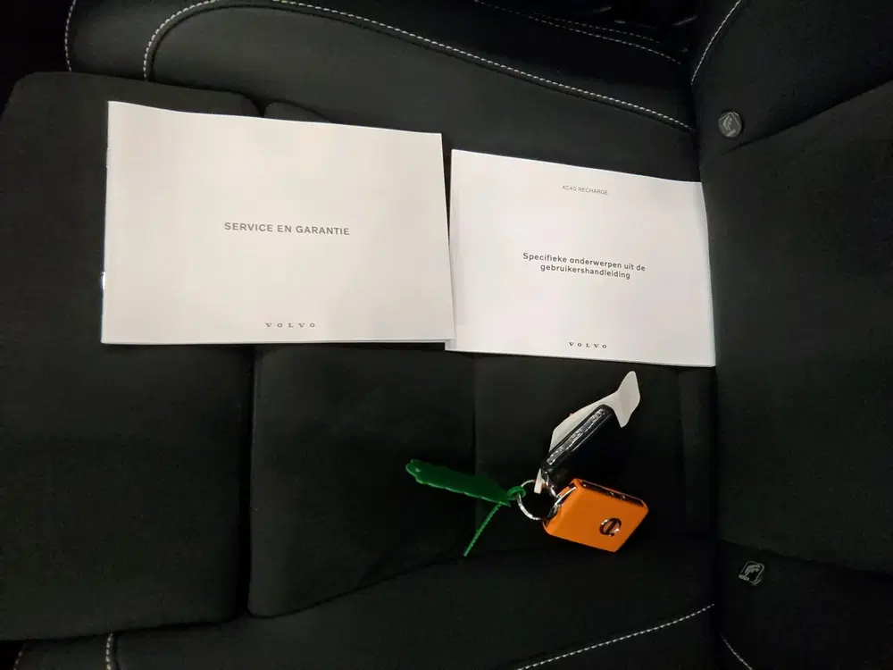 Volvo XC40 78 kWh 408pk Recharge Twin Ultimate uit 2022, foto 14