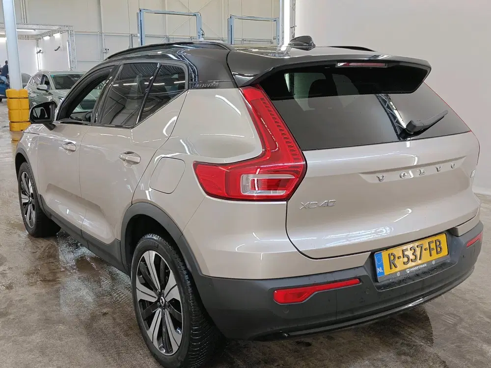 Volvo XC40 78 kWh 408pk Recharge Twin Ultimate uit 2022, foto 2
