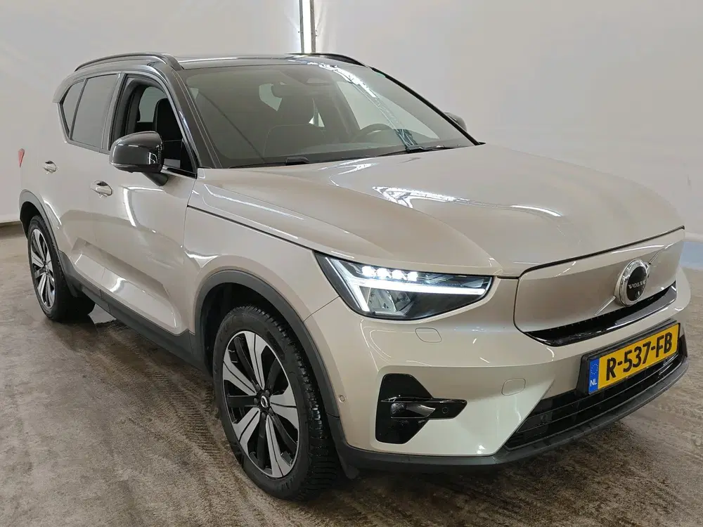 Volvo XC40 78 kWh 408pk Recharge Twin Ultimate uit 2022, foto 4