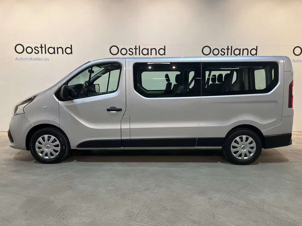 Renault Trafic 1.6 dCi Grand Personenvervoer uit 2019, foto 2