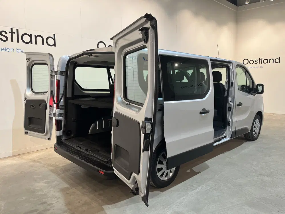 Renault Trafic 1.6 dCi Grand Personenvervoer uit 2019, foto 3