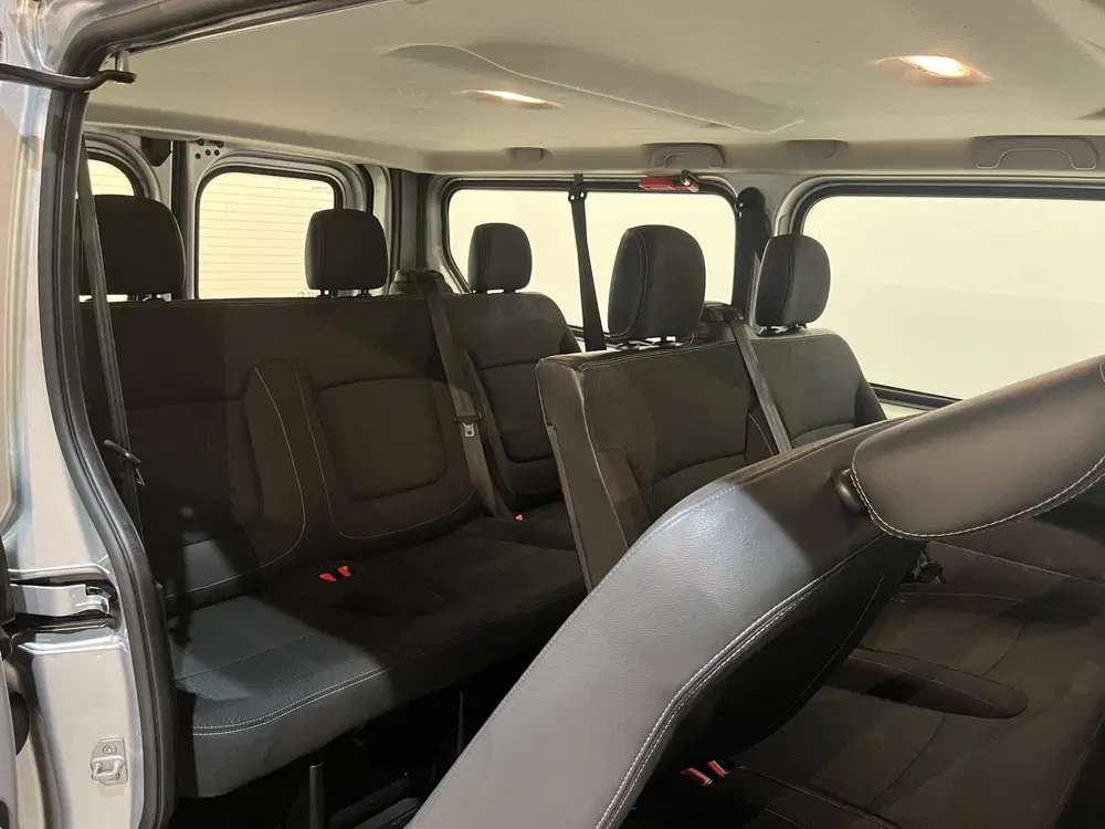 Renault Trafic 1.6 dCi Grand Personenvervoer uit 2019, foto 4