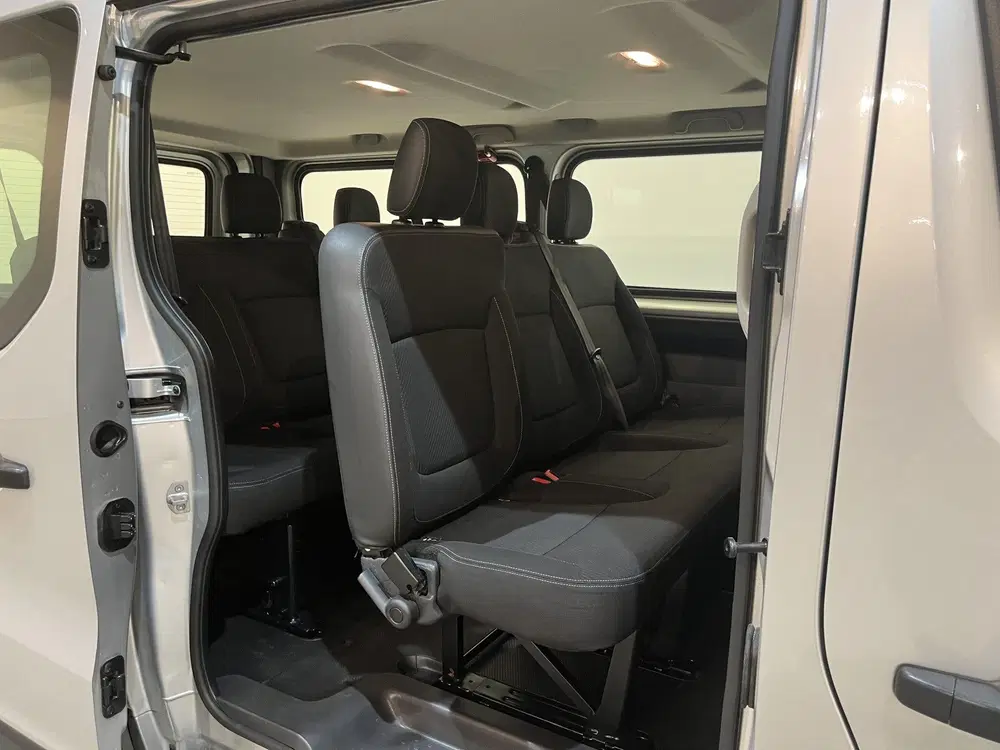 Renault Trafic 1.6 dCi Grand Personenvervoer uit 2019, foto 7
