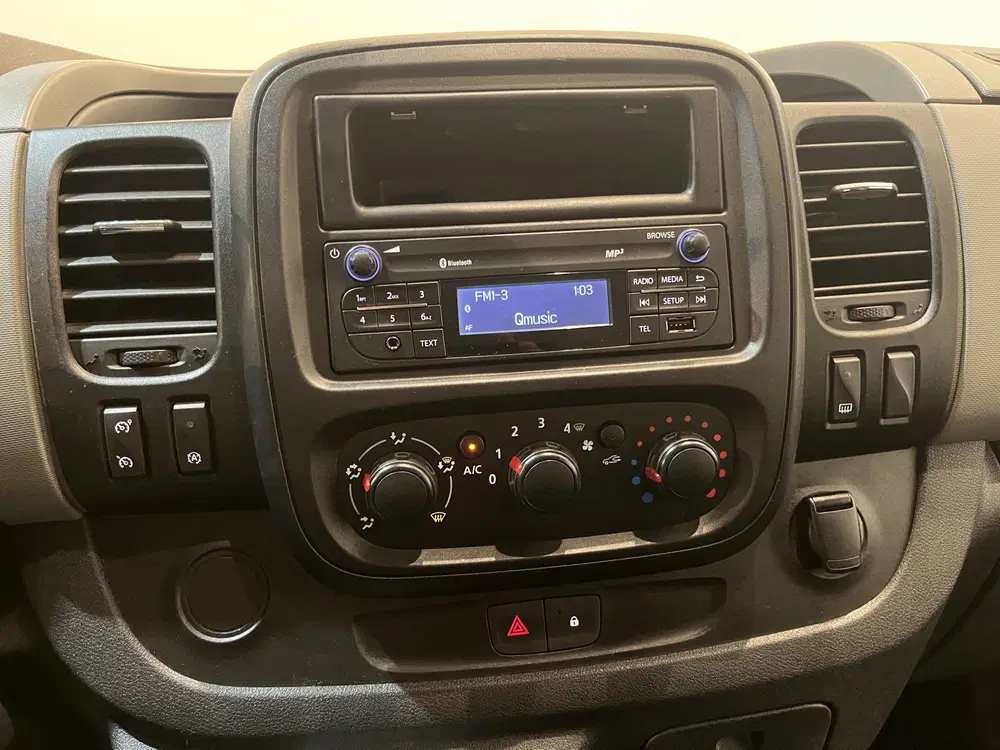Renault Trafic 1.6 dCi Grand Personenvervoer uit 2019, foto 9