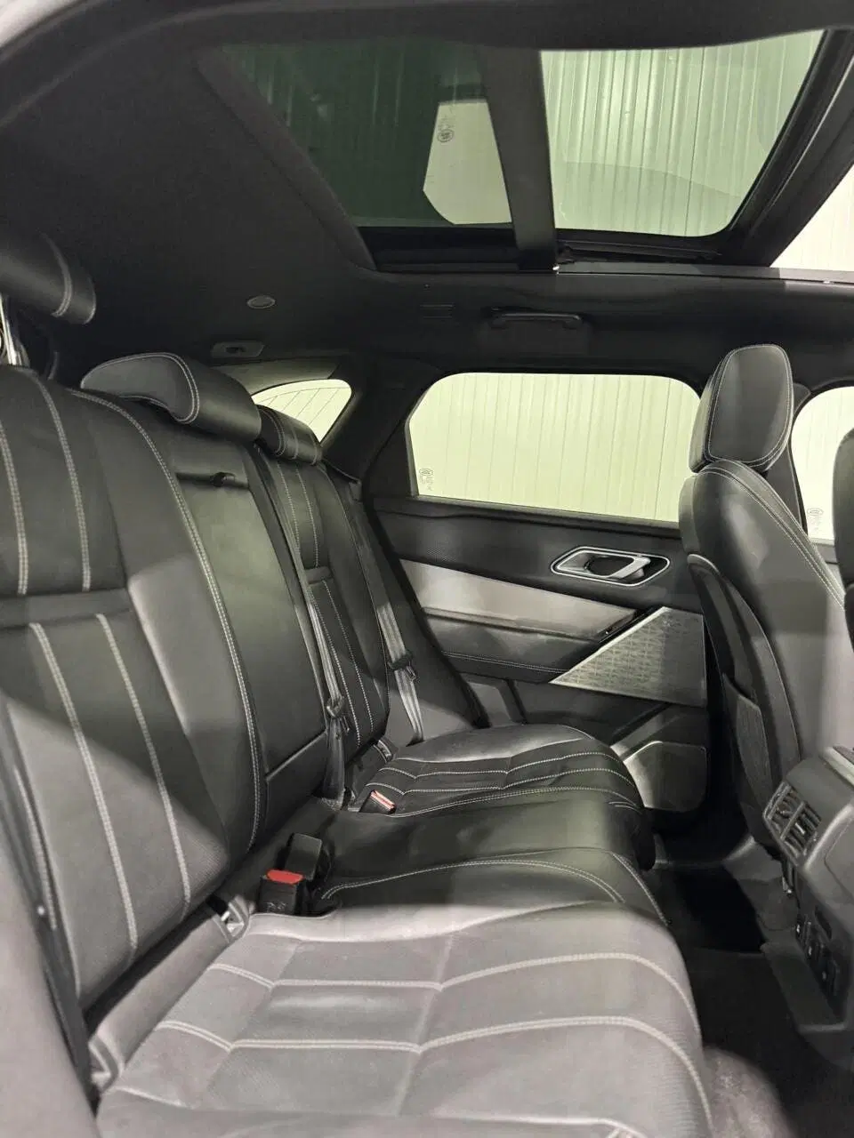 Land Rover Range Rover Velar 2.0 P400e R uit 2021, foto 13