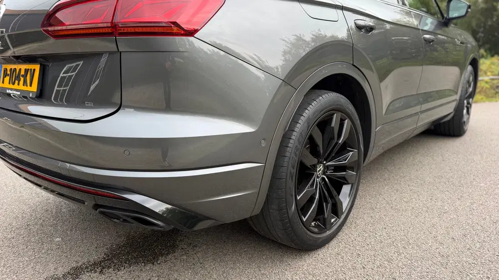 Volkswagen Touareg 3.0 TSi eHybrid 4MOTION R-Line Panoramada uit 2020, foto 12