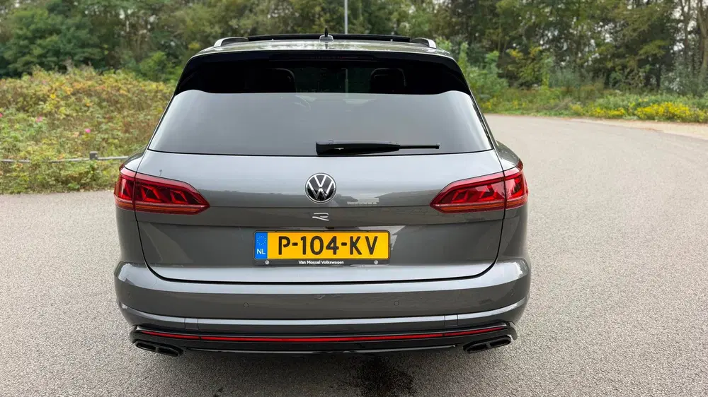 Volkswagen Touareg 3.0 TSi eHybrid 4MOTION R-Line Panoramada uit 2020, foto 7