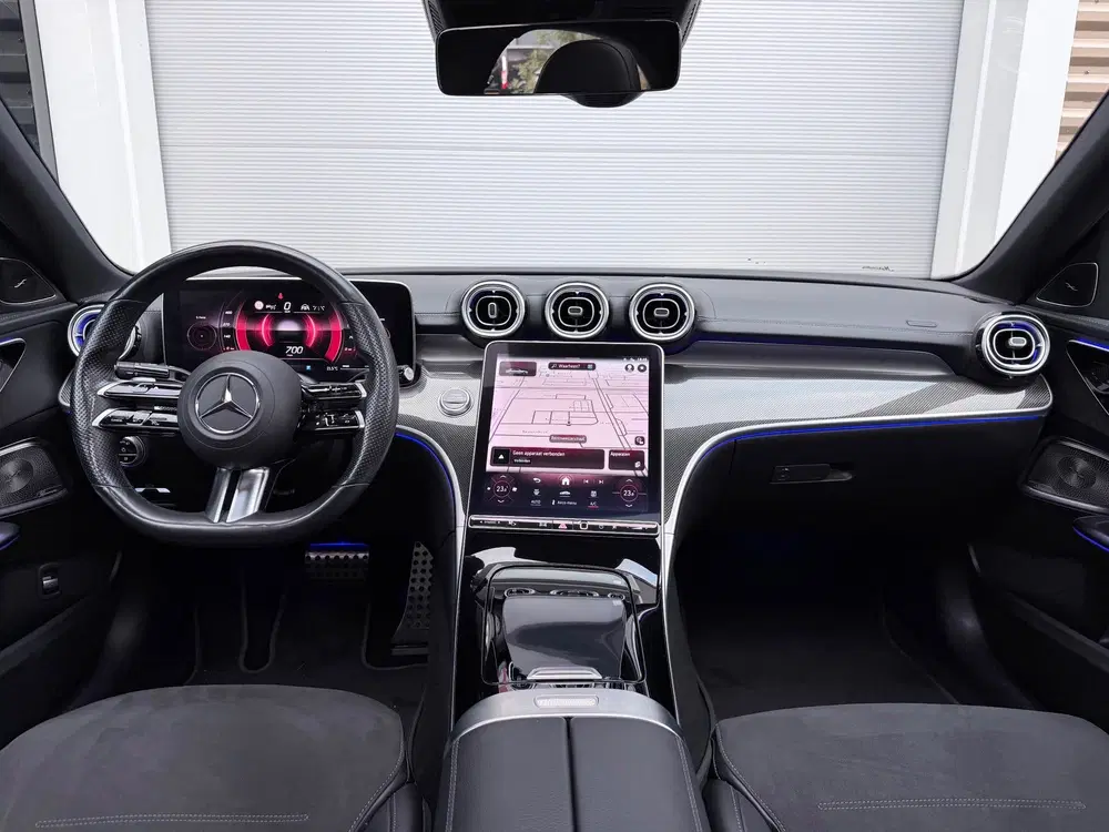 Mercedes-Benz C-Klasse 300 AMG Line Pano uit 2021, foto 10