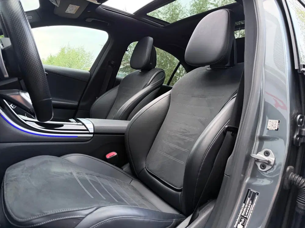 Mercedes-Benz C-Klasse 300 AMG Line Pano uit 2021, foto 11