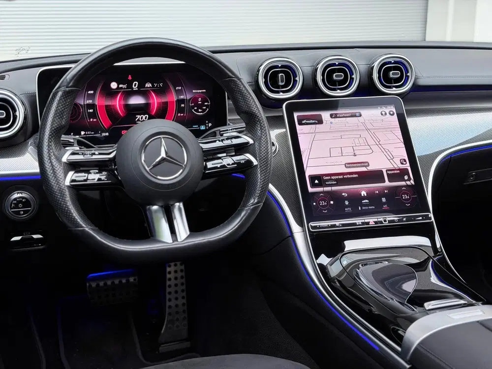 Mercedes-Benz C-Klasse 300 AMG Line Pano uit 2021, foto 13