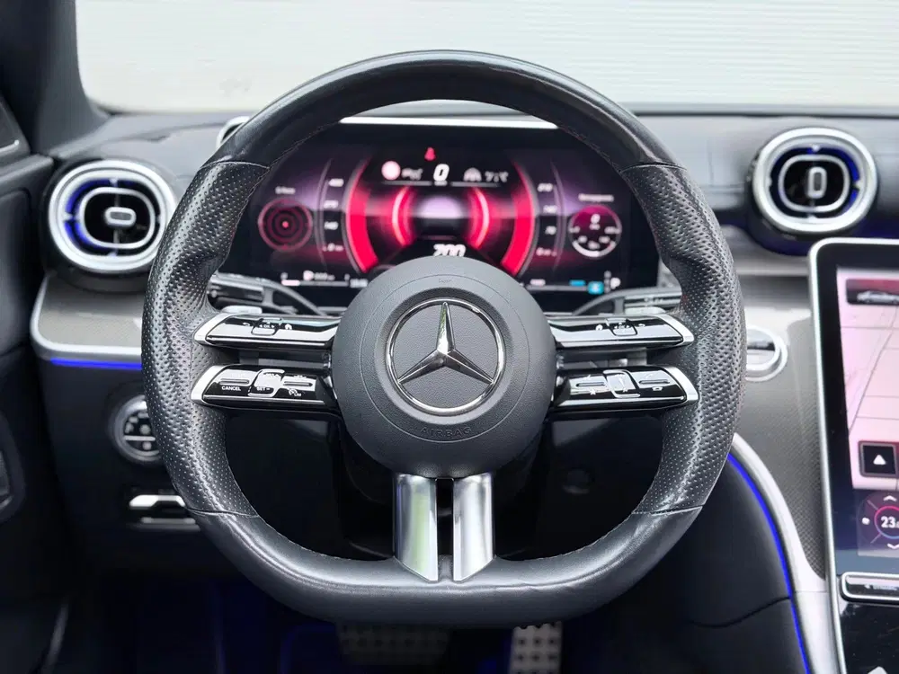 Mercedes-Benz C-Klasse 300 AMG Line Pano uit 2021, foto 14