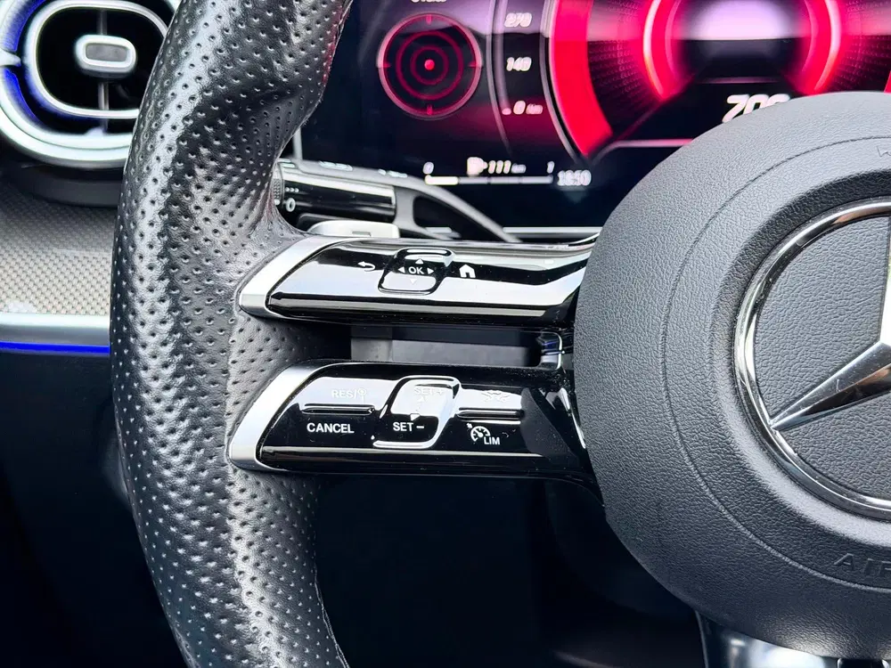 Mercedes-Benz C-Klasse 300 AMG Line Pano uit 2021, foto 15