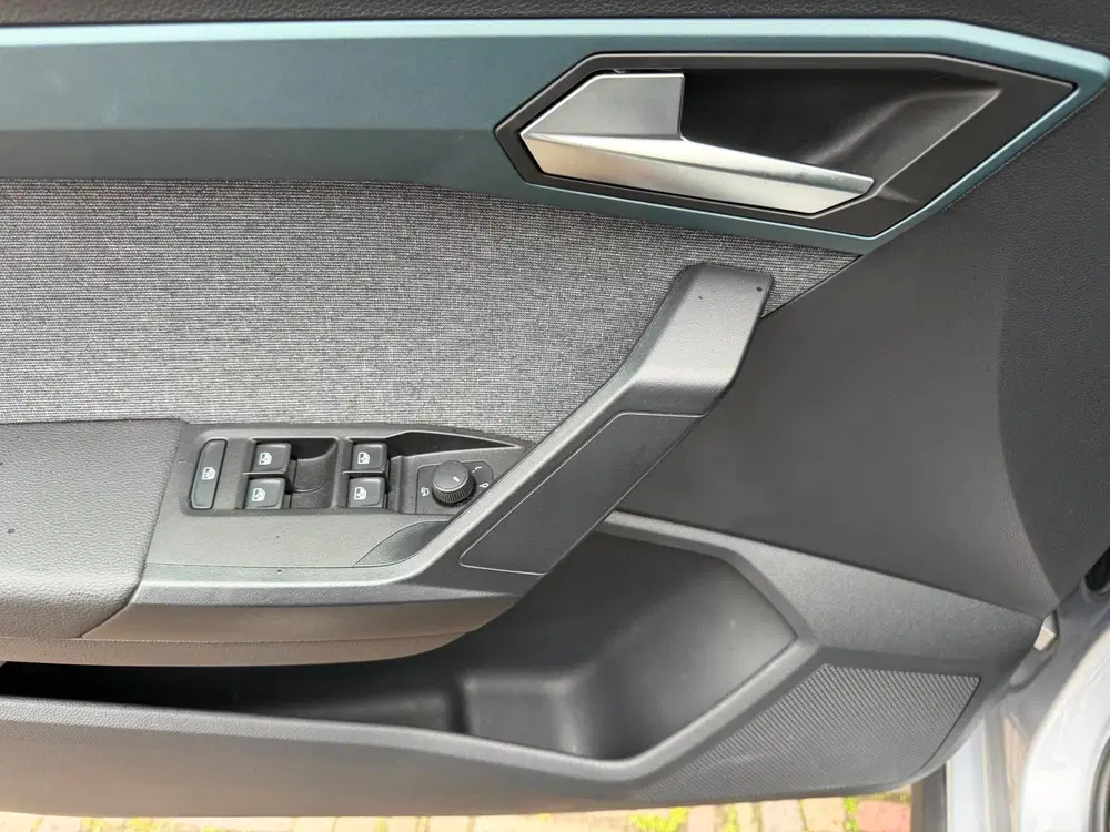 SEAT Arona 1.0 TSI Xperience Business Connect Automaa uit 2024, foto 14