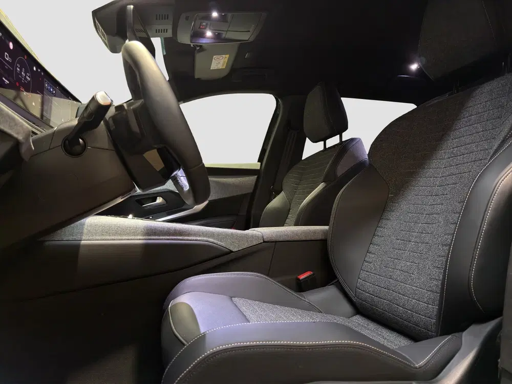 Peugeot 5008 1.2 Hybrid 145 Allure 7p uit 2026, foto 4
