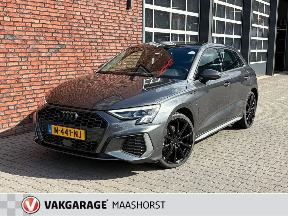Audi A3 45 TFSI e S edition Competition Plug-In Pa uit 2021
