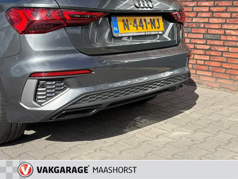 Audi A3 45 TFSI e S edition Competition Plug-In Pa uit 2021, foto 11