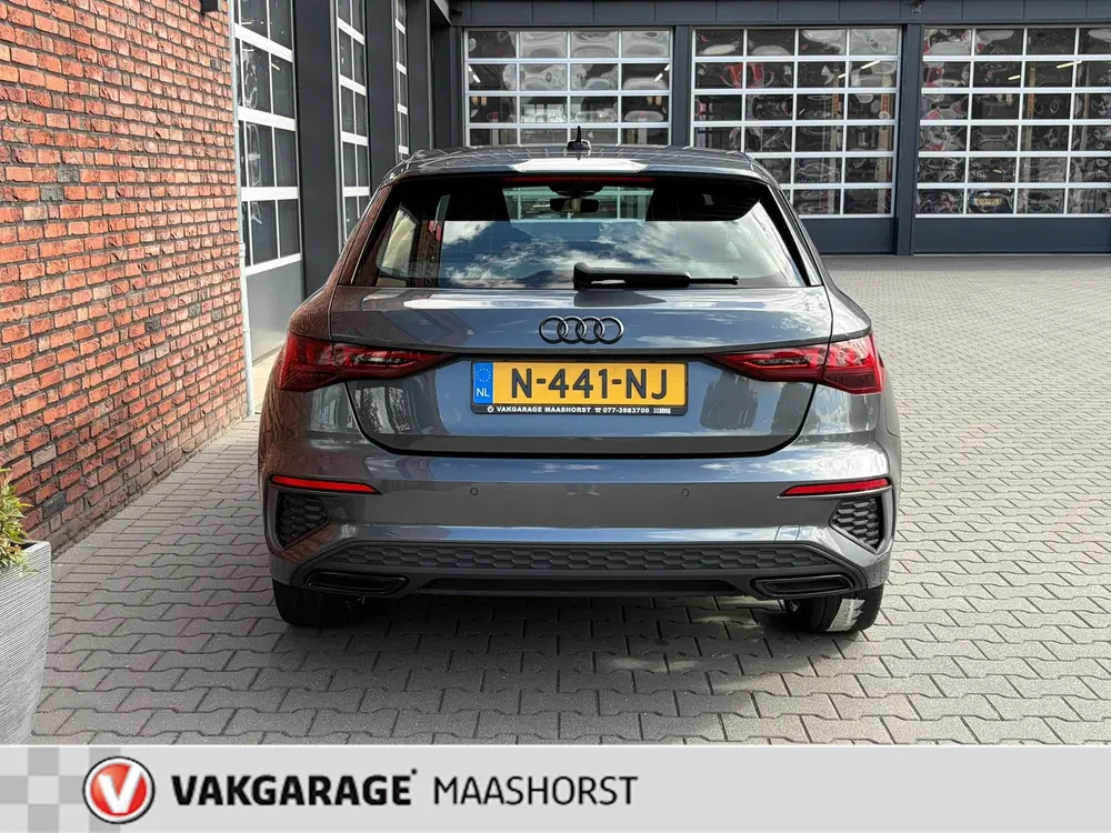 Audi A3 45 TFSI e S edition Competition Plug-In Pa uit 2021, foto 5