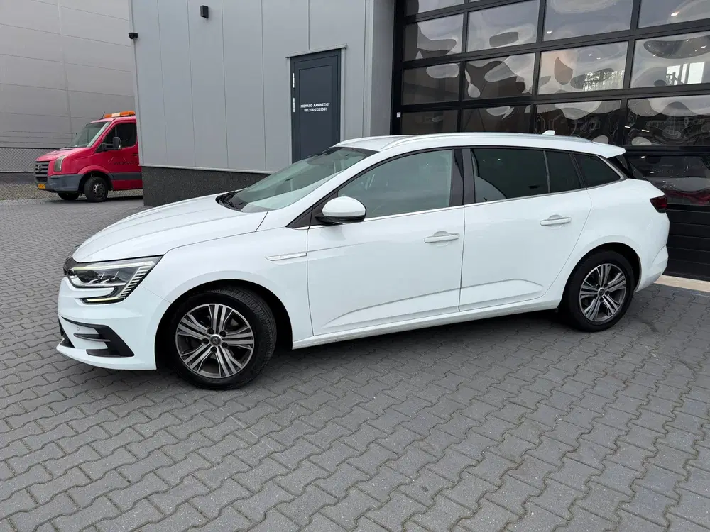 Renault Megane Mégane Estate 1.3 TCe Intens VOL optie's T uit 2022, foto 2
