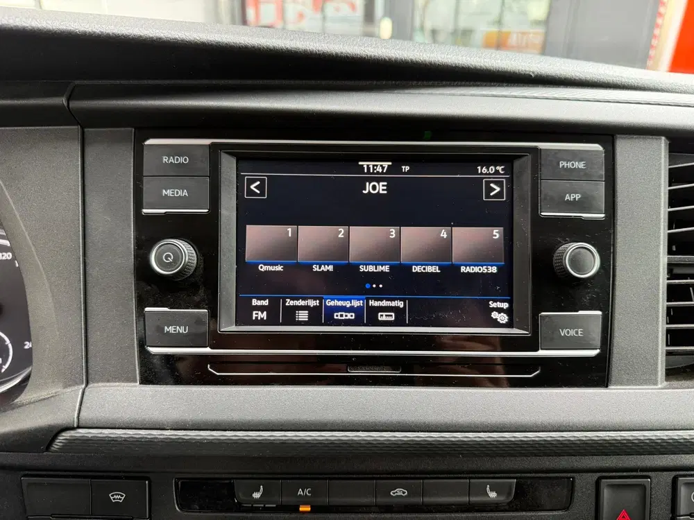 Volkswagen Transporter 2.0 TDI L2H1 28 Highline 150PK Automa uit 2021, foto 13