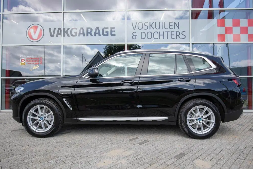 BMW X3 XDrive30e Hybride PHEV uit 2022, foto 2