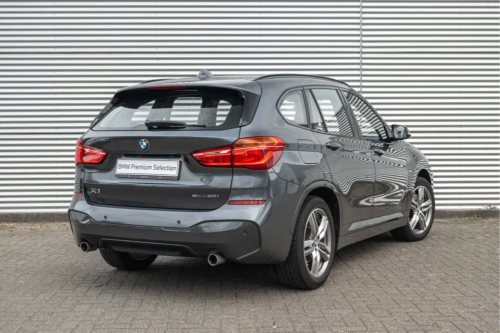BMW X1 sDrive20i M Sport Automaat uit 2019, foto 2