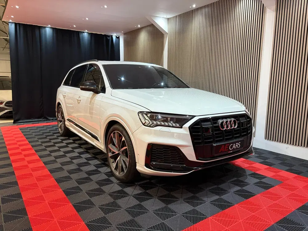 Audi Q7 60 TFSI e quattro Competition Panoroma dak uit 2021