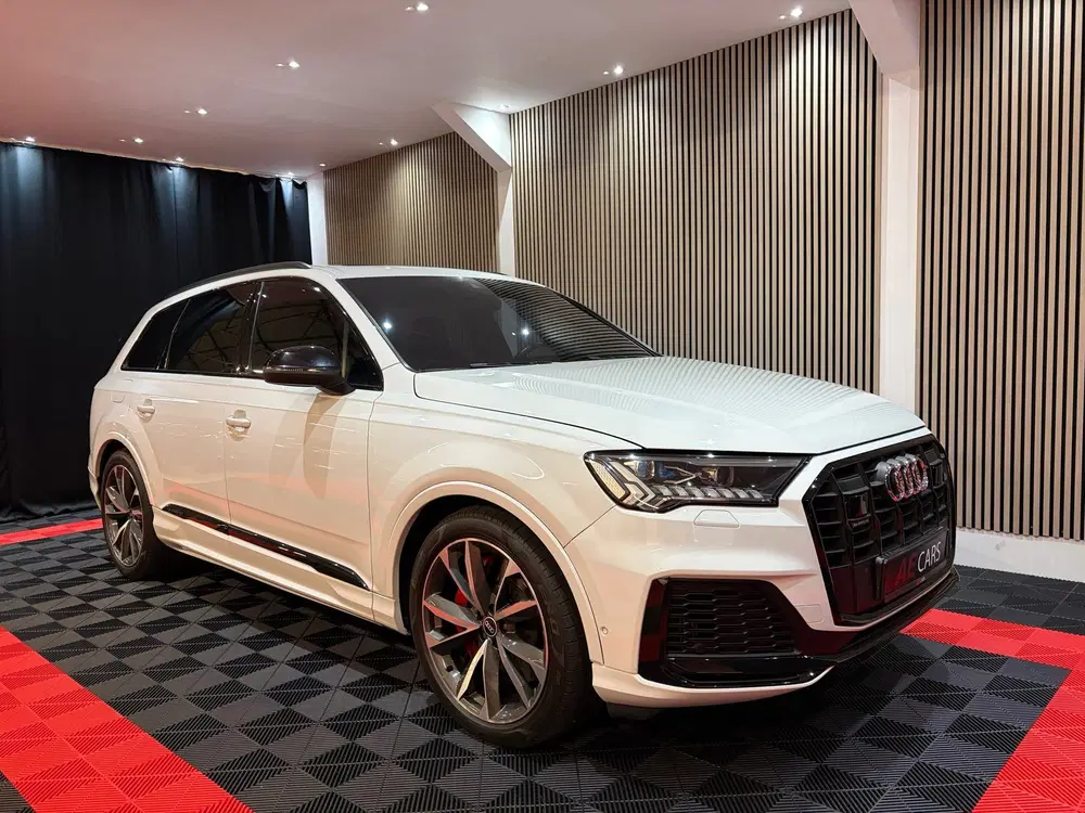 Audi Q7 60 TFSI e quattro Competition Panoroma dak uit 2021, foto 2