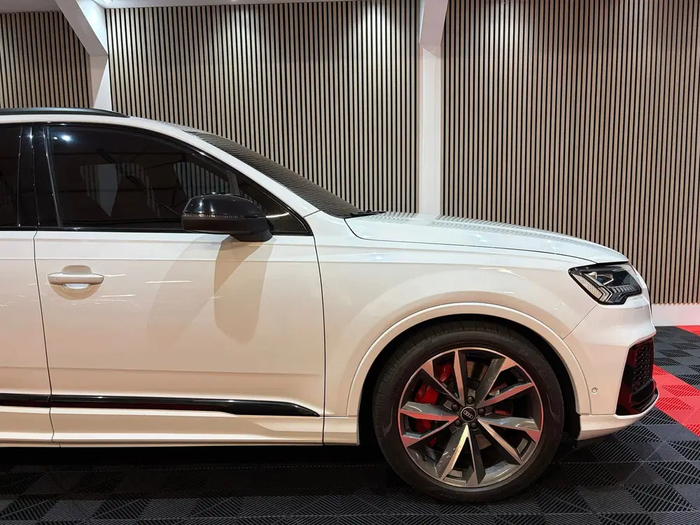 Audi Q7 60 TFSI e quattro Competition Panoroma dak uit 2021, foto 3