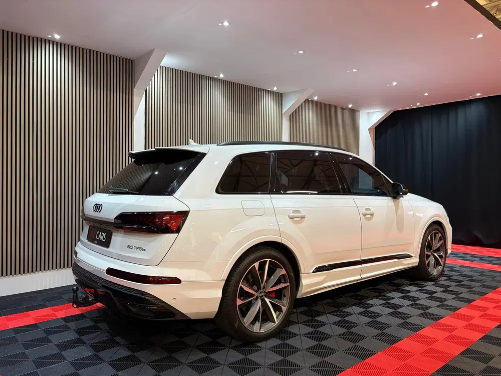 Audi Q7 60 TFSI e quattro Competition Panoroma dak uit 2021, foto 5
