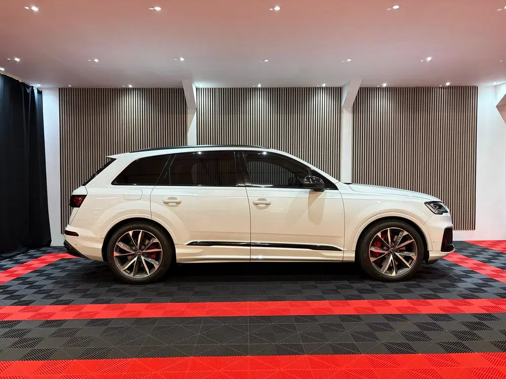 Audi Q7 60 TFSI e quattro Competition Panoroma dak uit 2021, foto 8