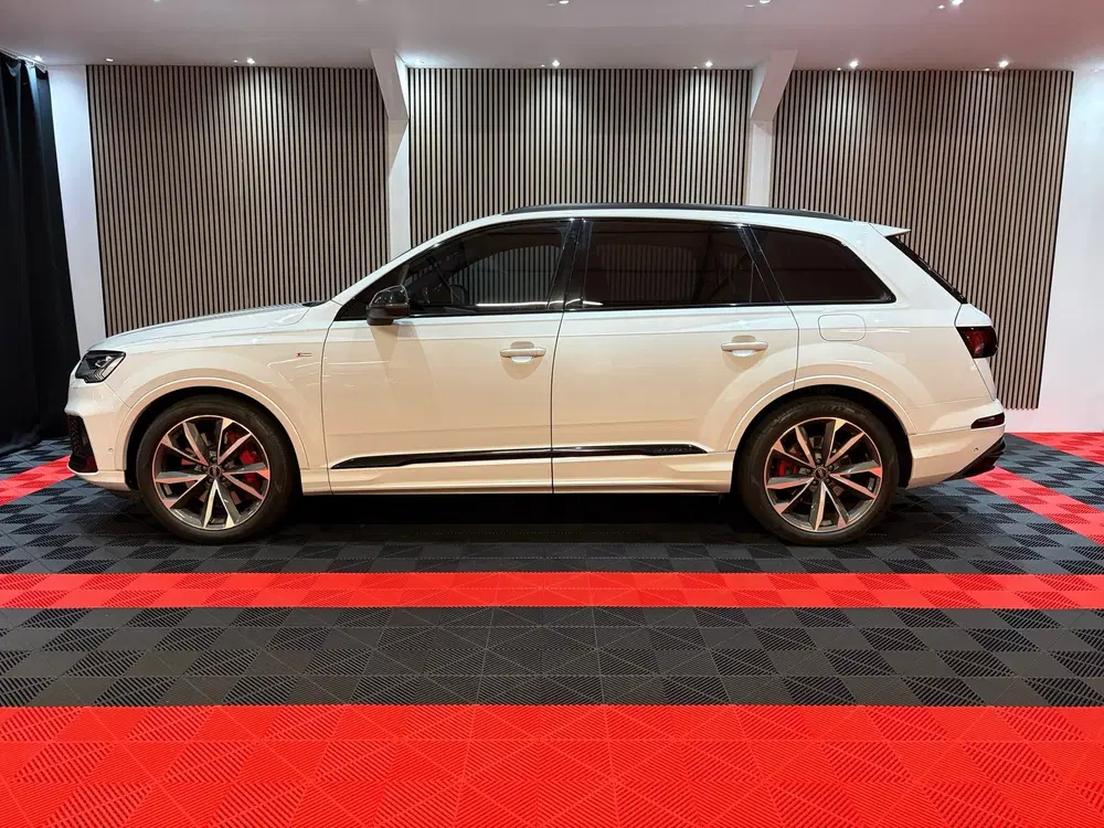Audi Q7 60 TFSI e quattro Competition Panoroma dak uit 2021, foto 9