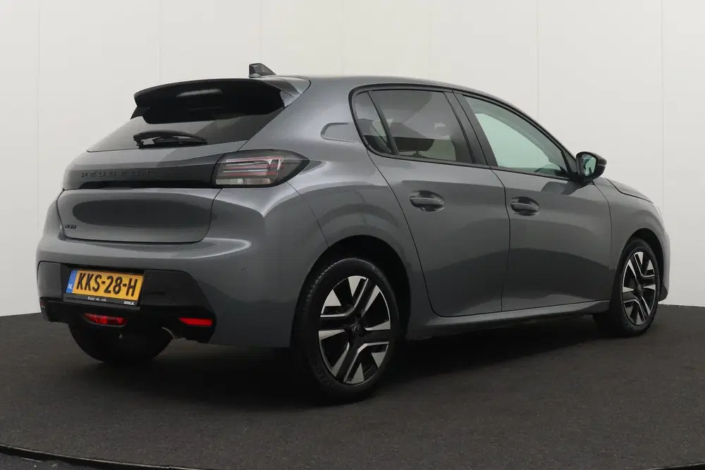 Peugeot 208 1.2T 101 PK Allure Half-Leder Carplay DAB uit 2025, foto 2