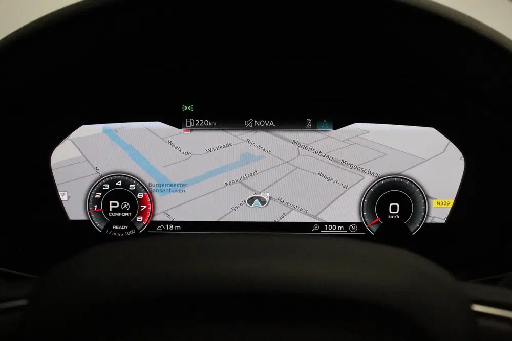 Audi A4 40 TFSI Advanced Prestige Plus Navigatie A uit 2021, foto 14