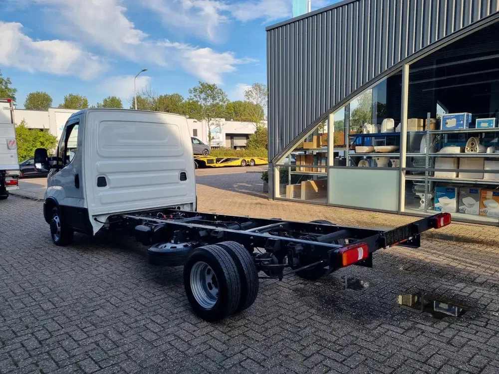 Iveco Daily 35C16 uit 2024, foto 5