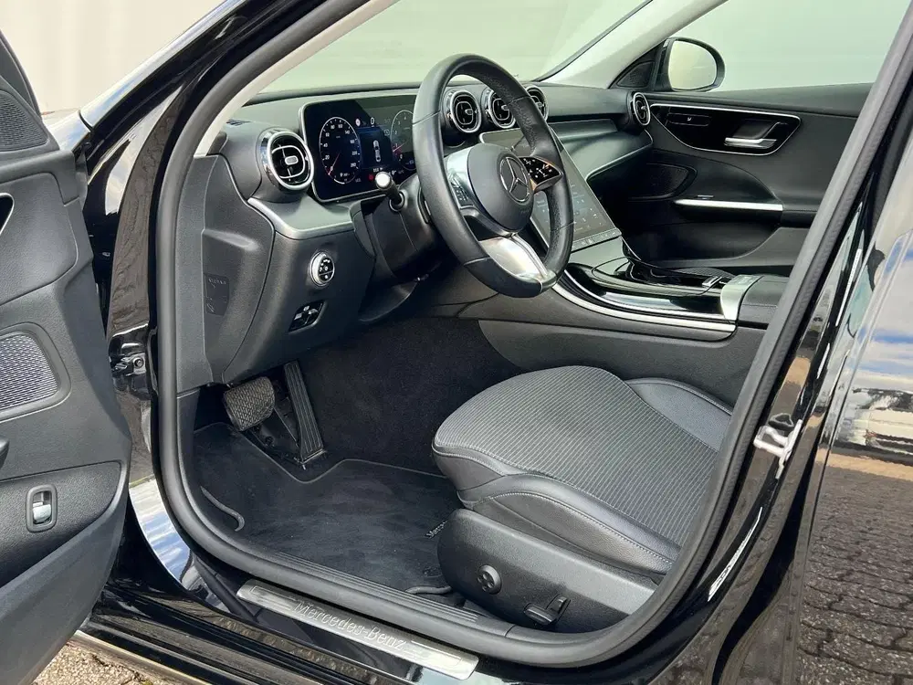 Mercedes-Benz C-Klasse 180 Sedan uit 2022, foto 9
