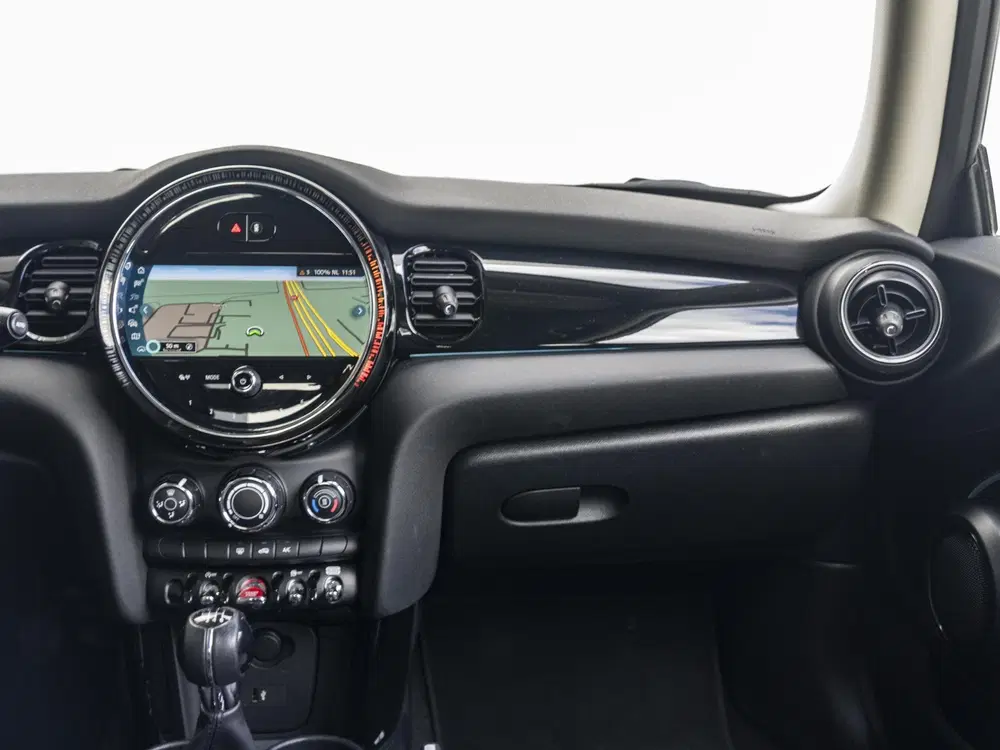 Mini Cooper Cooper Classic + Navigatie + Black Exterie uit 2022, foto 9