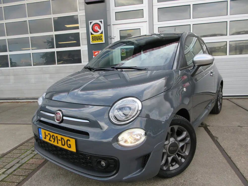 Fiat 500 1.0 Hybrid Rockstar uit 2020, foto 2