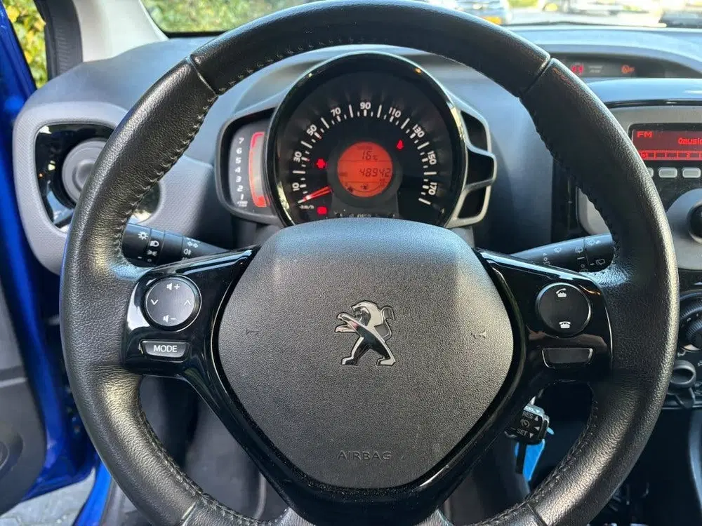 Peugeot 108 1.0 E-vti 72pk 5D 2021 Blauw uit 2021, foto 11