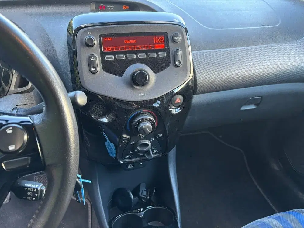 Peugeot 108 1.0 E-vti 72pk 5D 2021 Blauw uit 2021, foto 14