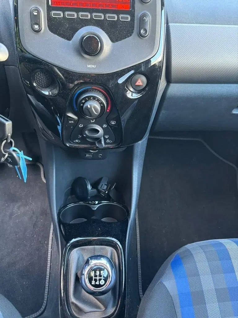 Peugeot 108 1.0 E-vti 72pk 5D 2021 Blauw uit 2021, foto 15