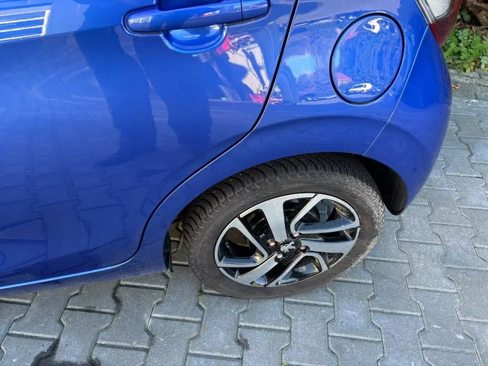 Peugeot 108 1.0 E-vti 72pk 5D 2021 Blauw uit 2021, foto 4