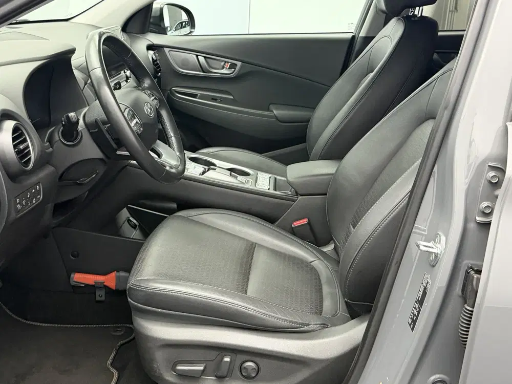 Hyundai KONA EV Premium 64 kWh SOH 90 uit 2020, foto 4