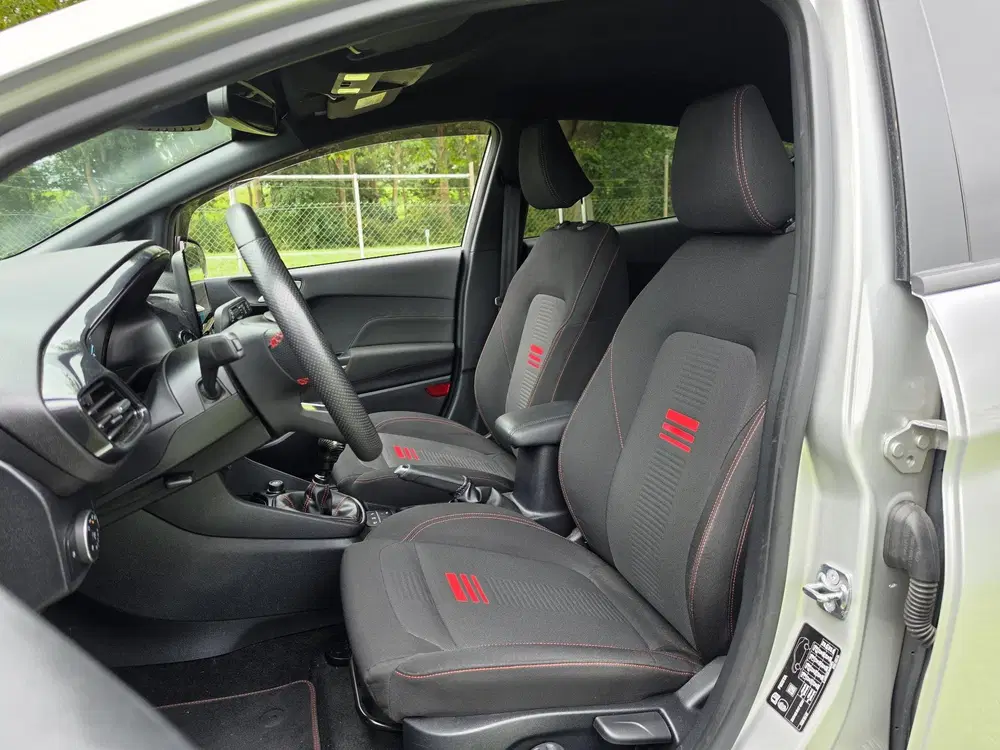 Ford Fiesta 1.0 EB 140 PK ST-Line uit 2023, foto 4